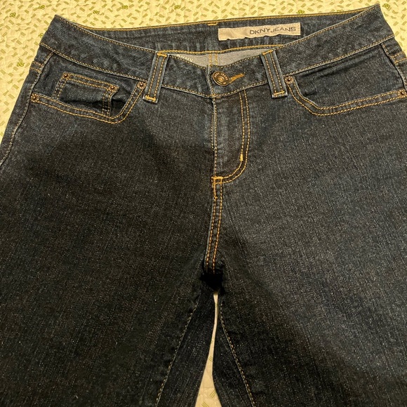 DKNY SOHO Dark Wash Women’s Bootcut Jeans, Size 8 - Picture 13 of 16